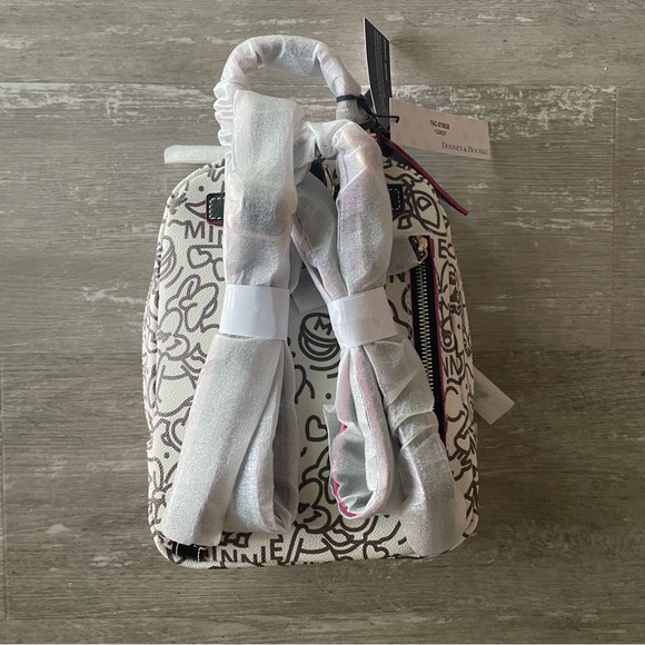 NWT Disney Parks Dooney and Bourke Minnie Mouse Line Art Backpack Bag 2022 - Picture 3 of 10